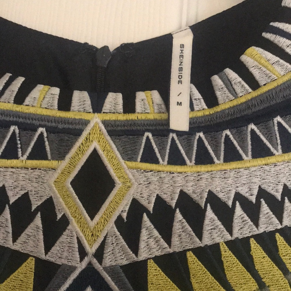 Long black Aztec style pattern - Picture 3 of 4